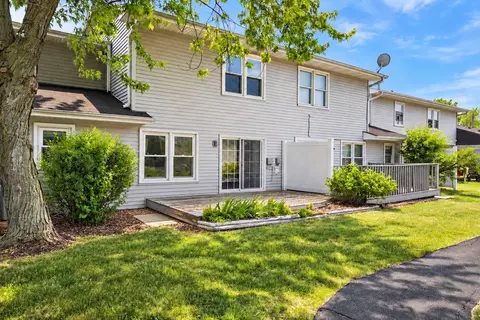 435 Wright Ct, Bolingbrook, IL 60440 photo 5