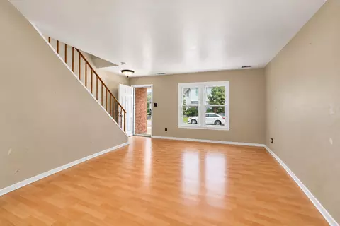 435 Wright Ct, Bolingbrook, IL 60440 photo 3