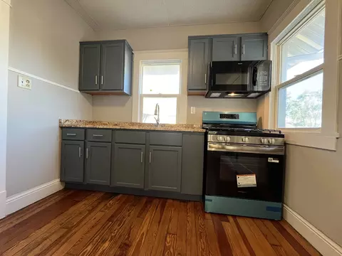 Kitchen - 693 E Bluff St, Marseilles, IL 61341 photo 1 of 2