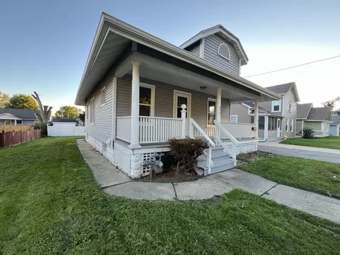 Exterior - 693 E Bluff St, Marseilles, IL 61341 photo 2 of 4