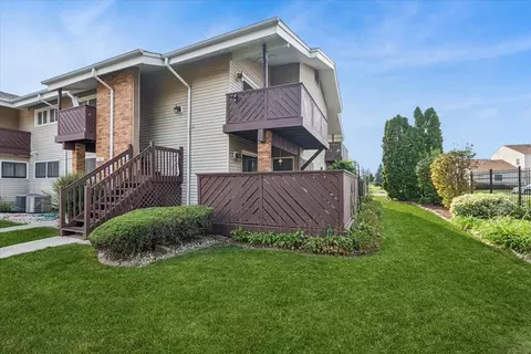 7932 164th Ct #251, Tinley Park, IL 60477