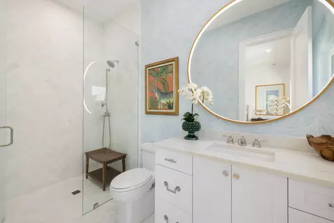 Bath - 757 Broad Ct S, Naples, FL 34102 photo 1 of 4