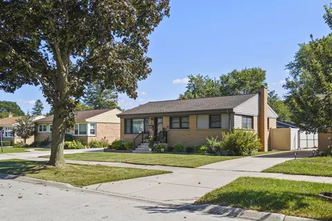 Other - 421 Vassar Ln, Des Plaines, IL 60016 photo 2 of 8