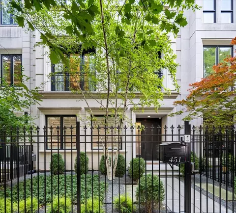451 W Deming Pl, Chicago, IL 60614