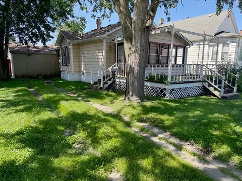 492 Freeland Ave, Calumet City, IL 60409