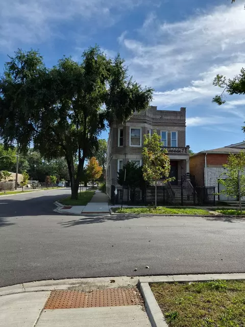 2901 W Arthington St, Chicago, IL 60612
