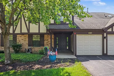 430 Elizabeth Dr #2C, Wood Dale, IL 60191