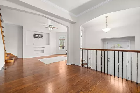 Living - 2001 S 19th Ave, Broadview, IL 60155 photo 6 of 7