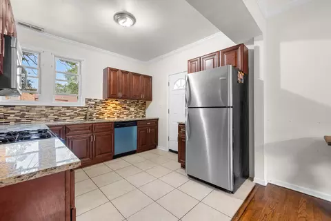Kitchen - 2001 S 19th Ave, Broadview, IL 60155 photo 2 of 3