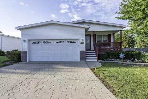 3300 Evergreen Ln, Park City, IL 60085