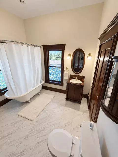 Bath - 202 E 1st St, Homer, IL 61849 photo 5 of 5