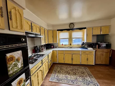 Kitchen - 17708 Clark St, Union, IL 60180 photo 2 of 2