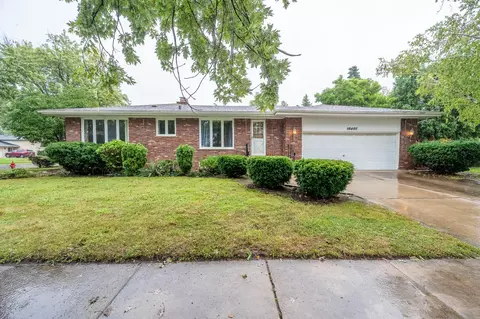 16407 Woodlawn Ave E, South Holland, IL 60473
