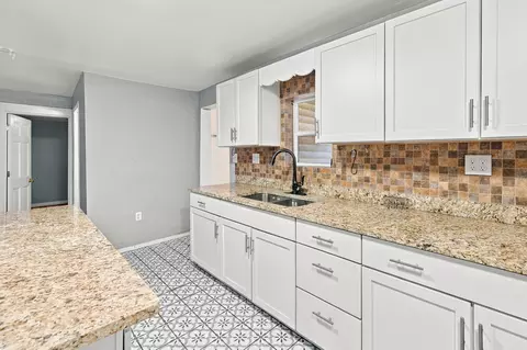 Kitchen - 505 E 4th St, Sterling, IL 61081 photo 4 of 4