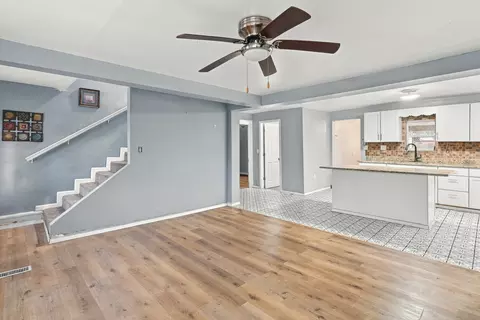 Living - 505 E 4th St, Sterling, IL 61081 photo 3 of 3
