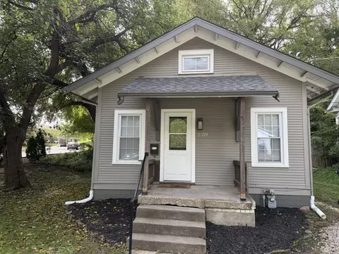 2359 E High St, Davenport, IA 52803