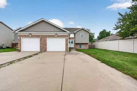 135 Kevin Dr, Coal City, IL 60416