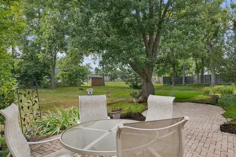 Exterior - 1069 Devonshire Ave, Naperville, IL 60540 photo 5 of 10