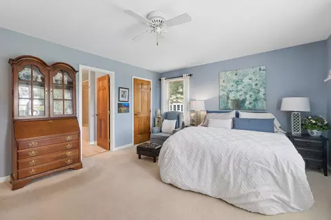 Bedroom - 1069 Devonshire Ave, Naperville, IL 60540 photo 1 of 5