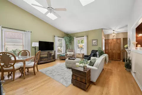 Living - 1069 Devonshire Ave, Naperville, IL 60540 photo 4 of 6