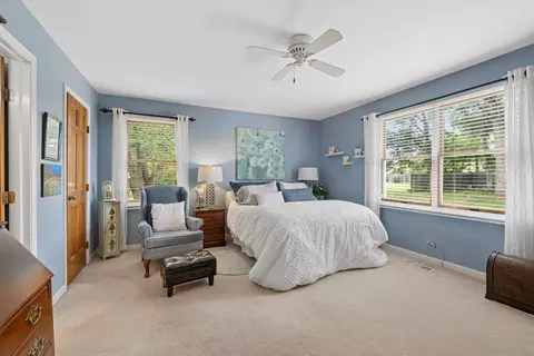 Bedroom - 1069 Devonshire Ave, Naperville, IL 60540 photo 2 of 5