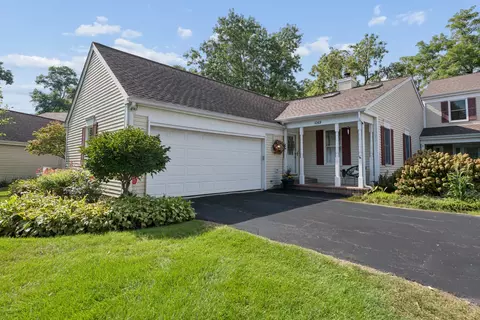 Exterior - 1069 Devonshire Ave, Naperville, IL 60540 photo 1 of 10