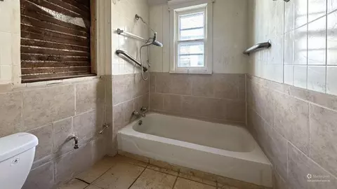 Bath - 630 E 90th Pl, Chicago, IL 60619 photo 1 of 1