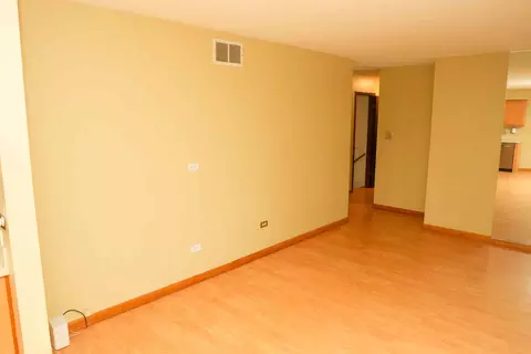 Living - 3103 Smoke Tree Ct, Hazel Crest, IL 60429 photo 6 of 7