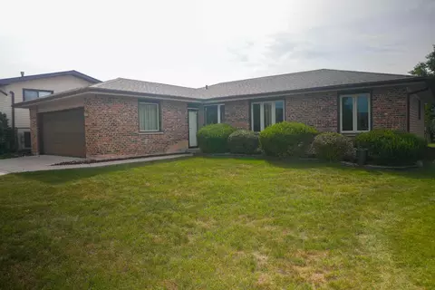 Exterior - 3103 Smoke Tree Ct, Hazel Crest, IL 60429 photo 2 of 7