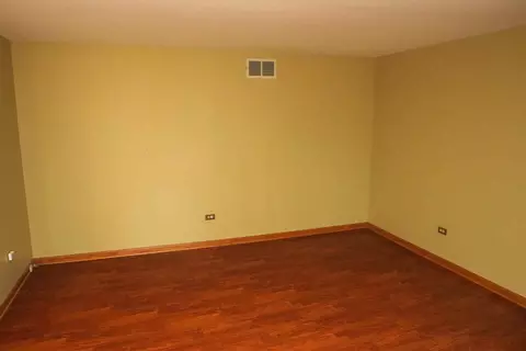 Living - 3103 Smoke Tree Ct, Hazel Crest, IL 60429 photo 7 of 7