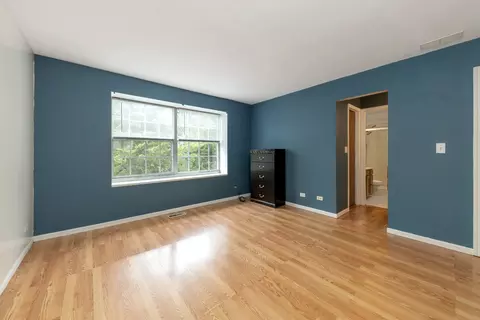 Bedroom - 3242 Gresham Lane E Ln, Aurora, IL 60504 photo 1 of 2