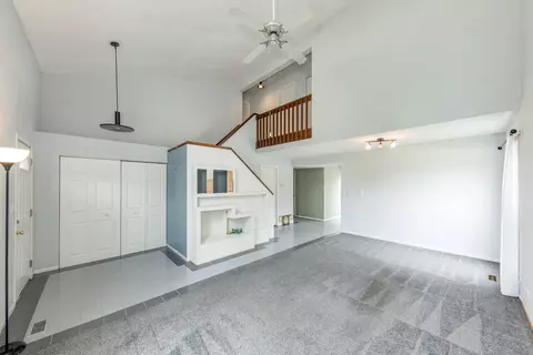 Living - 3242 Gresham Lane E Ln, Aurora, IL 60504 photo 2 of 4