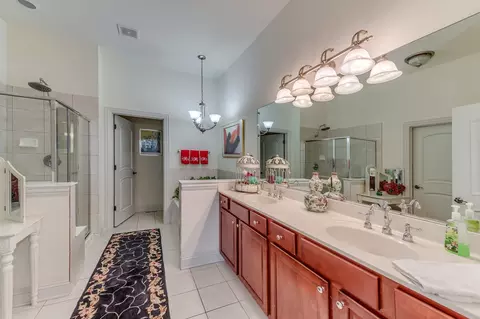 Bath - Undisclosed, Naperville, IL 60540 photo 1 of 3