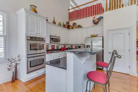 Kitchen - Undisclosed, Naperville, IL 60540 photo 3 of 3
