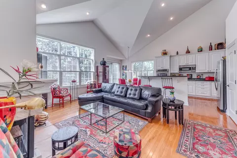 Living - Undisclosed, Naperville, IL 60540 photo 1 of 5