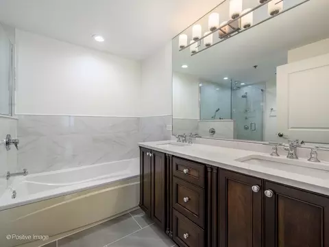 Bath - 57 E Delaware Pl #3503, Chicago, IL 60611 photo 1 of 3
