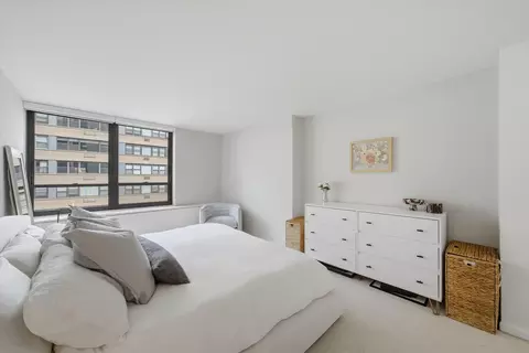 Bedroom - 222 E Pearson St #1901, Chicago, IL 60611 photo 4 of 7