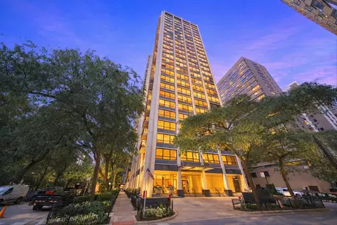 Exterior - 222 E Pearson St #1901, Chicago, IL 60611 photo 2 of 2