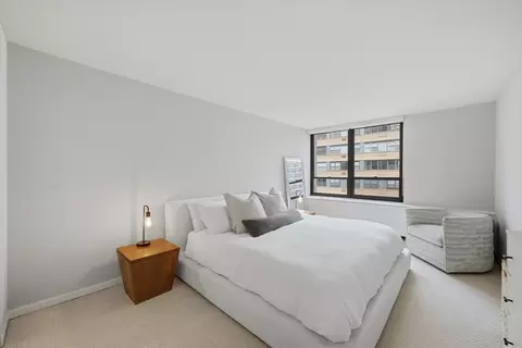 Bedroom - 222 E Pearson St #1901, Chicago, IL 60611 photo 1 of 7