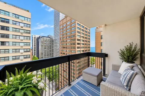 Exterior - 222 E Pearson St #1901, Chicago, IL 60611 photo 1 of 2