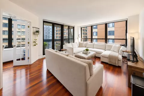 Living - 222 E Pearson St #1901, Chicago, IL 60611 photo 1 of 2
