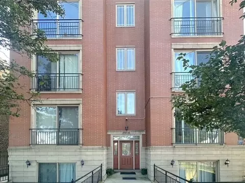 2741 W Congress Pkwy #3E, Chicago, IL 60612