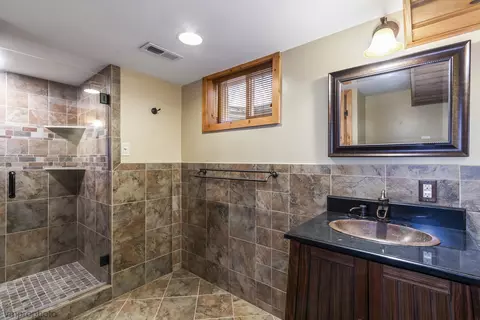 Bath - Undisclosed, River Forest, IL 60305 photo 3 of 3