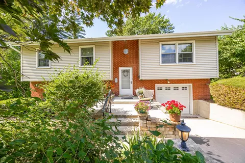 5722 Main St, Downers Grove, IL 60516
