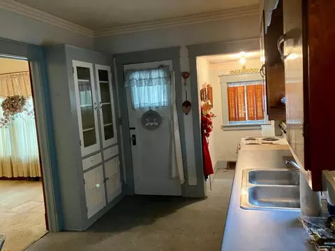Kitchen - 412 Monroe Ave, Dixon, IL 61021 photo 2 of 4