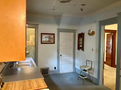 Kitchen - 412 Monroe Ave, Dixon, IL 61021 photo 4 of 4