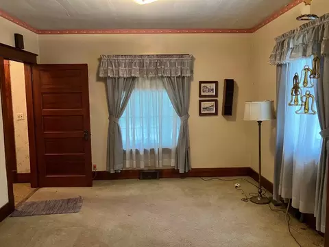 Living - 412 Monroe Ave, Dixon, IL 61021 photo 5 of 5
