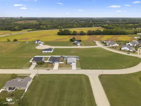 View/Area - 1406 Indian Trl, Kankakee, IL 60901 photo 5 of 7