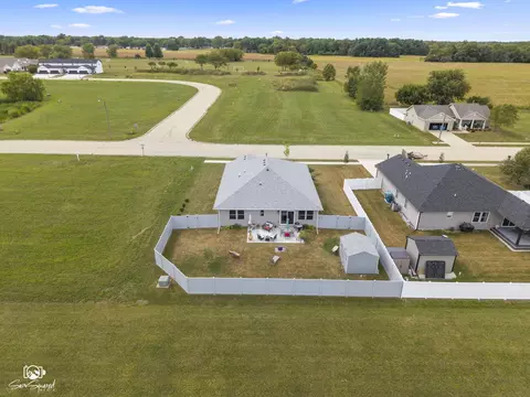 View/Area - 1406 Indian Trl, Kankakee, IL 60901 photo 1 of 7
