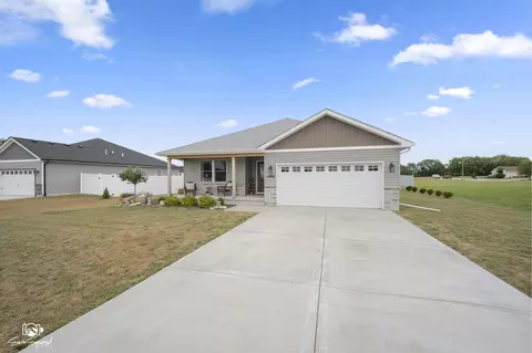 Exterior - 1406 Indian Trl, Kankakee, IL 60901 photo 2 of 11